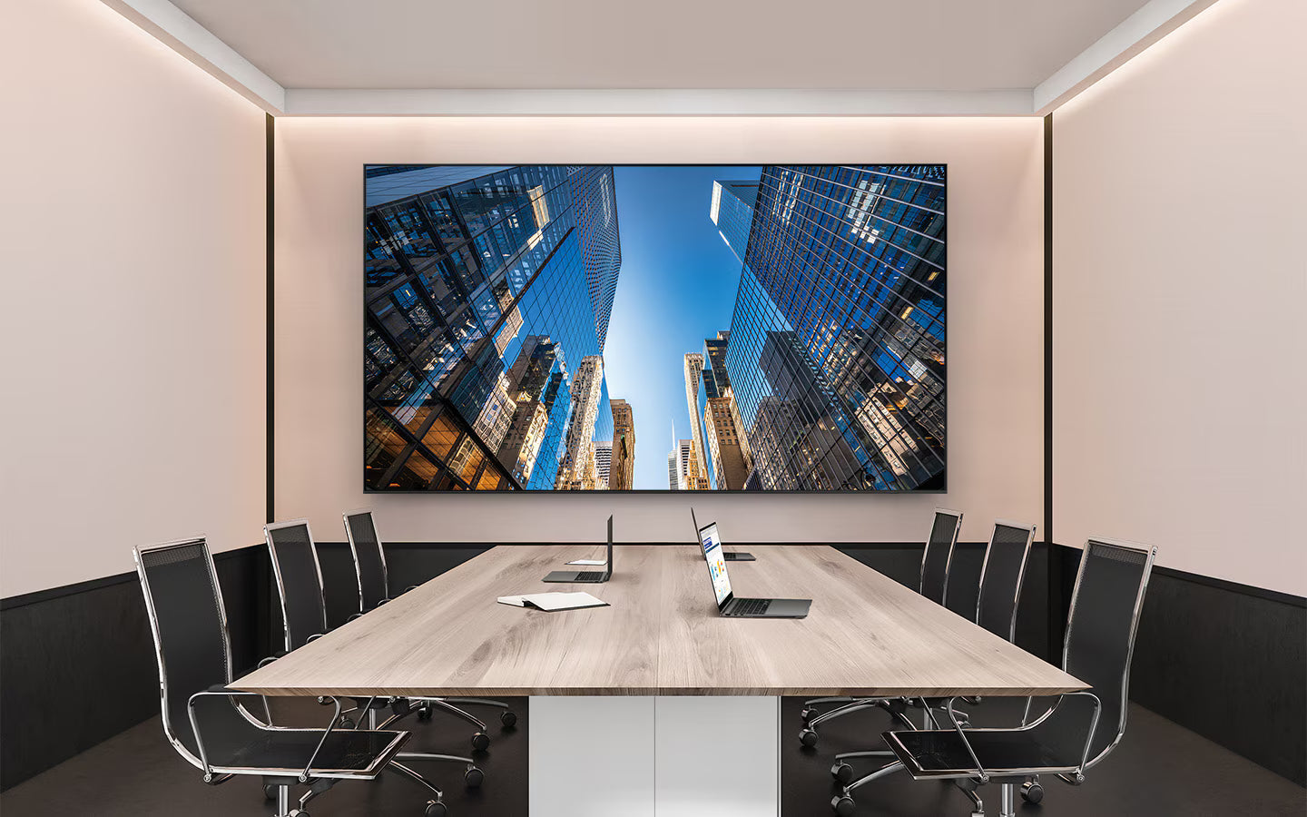 SAMSUNG (QEC) PRO DISPLAY, 98" LED UHD, 450NITS, HDMI(4), LAN/WIFI, SPKR, 16H/7D, 3YR